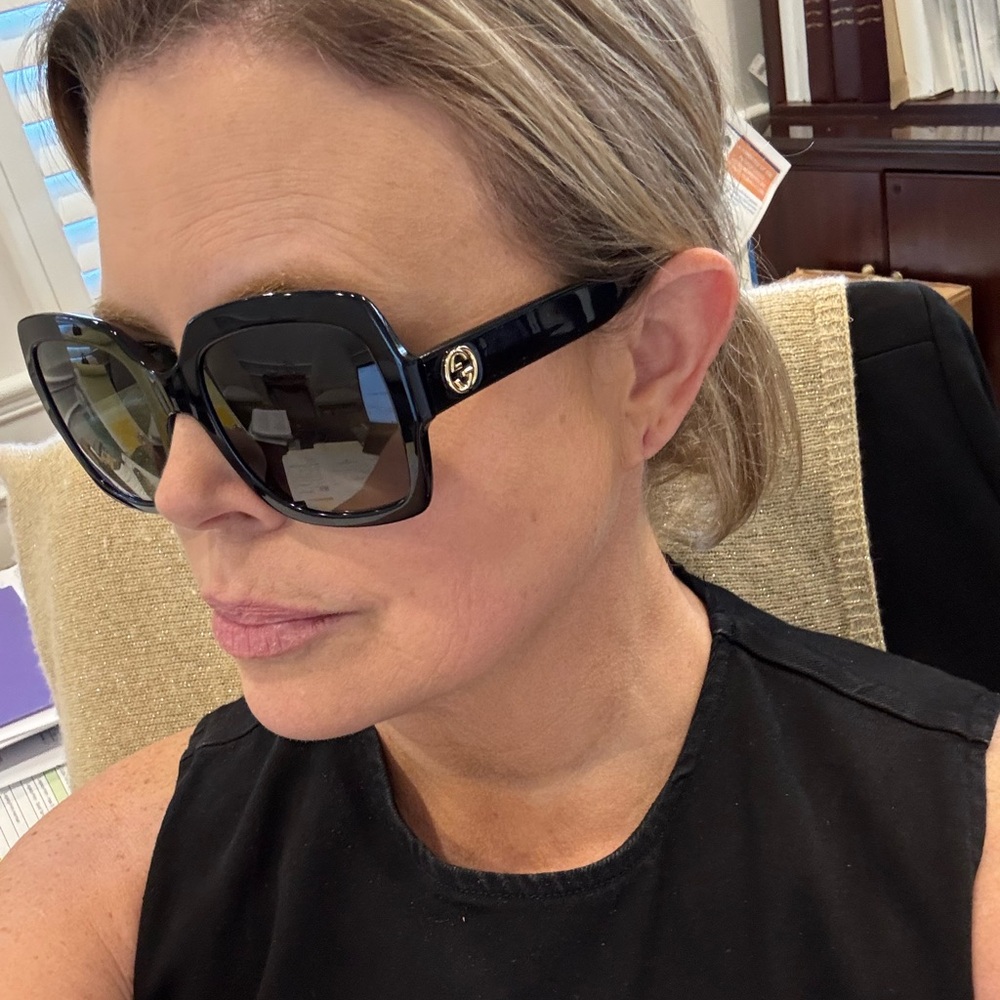 Gucci Sunglasses Style GG0036S Black w Gold GG Logo - LIKE NEW!